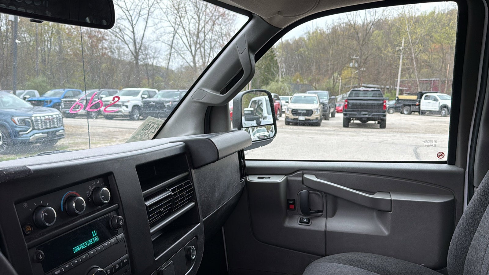 2024 Chevrolet Express Cargo 2500 WT