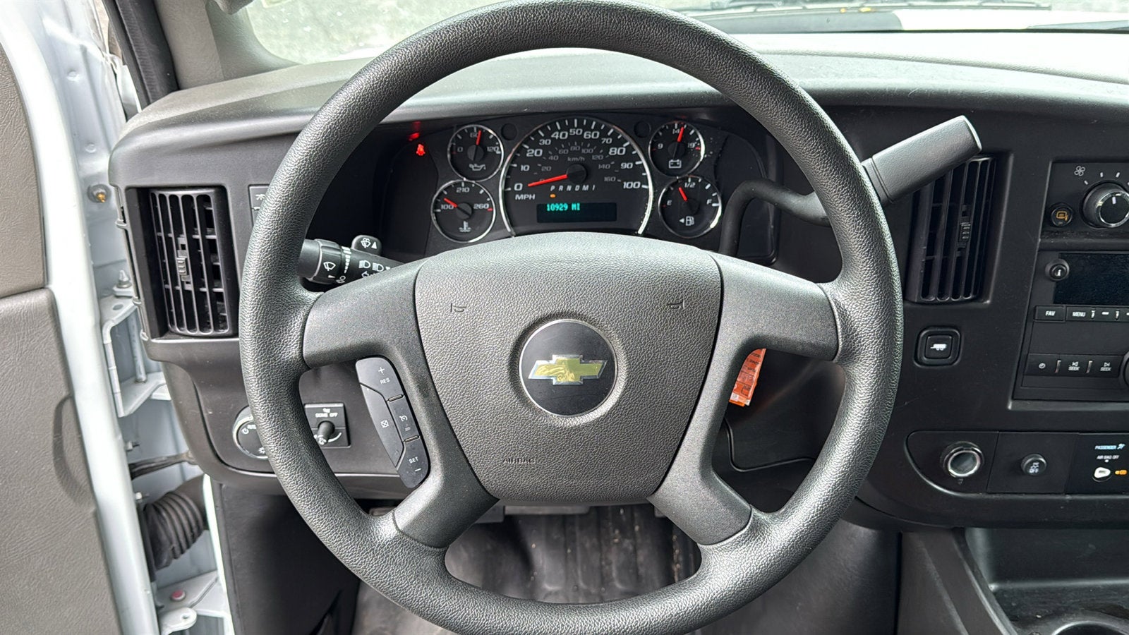 2024 Chevrolet Express Cargo 2500 WT