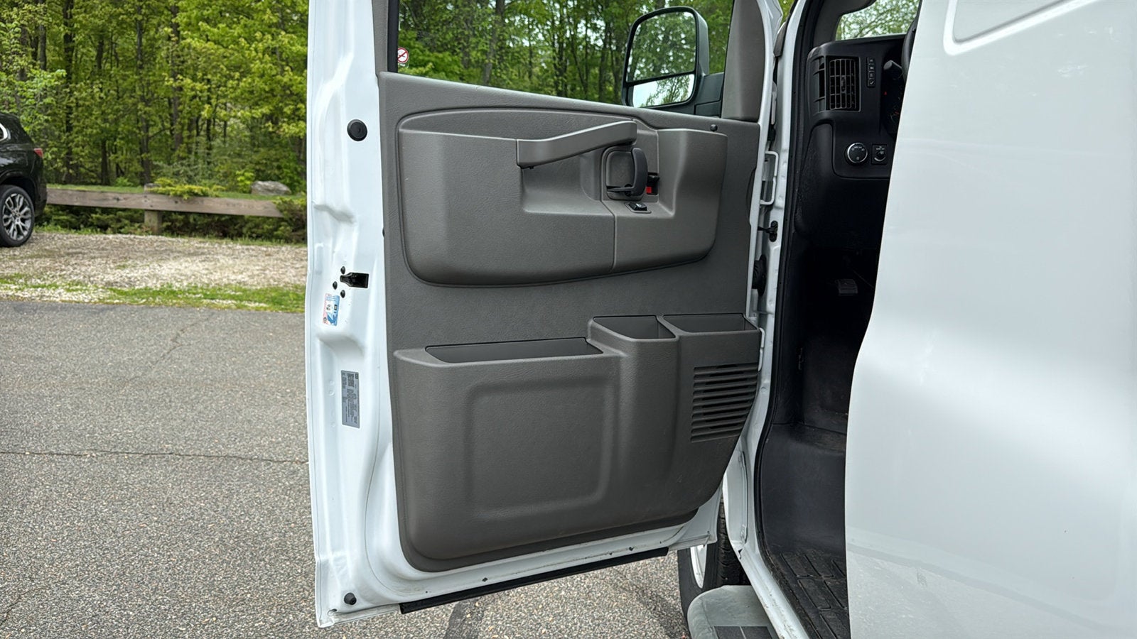2024 Chevrolet Express Cargo 2500 WT