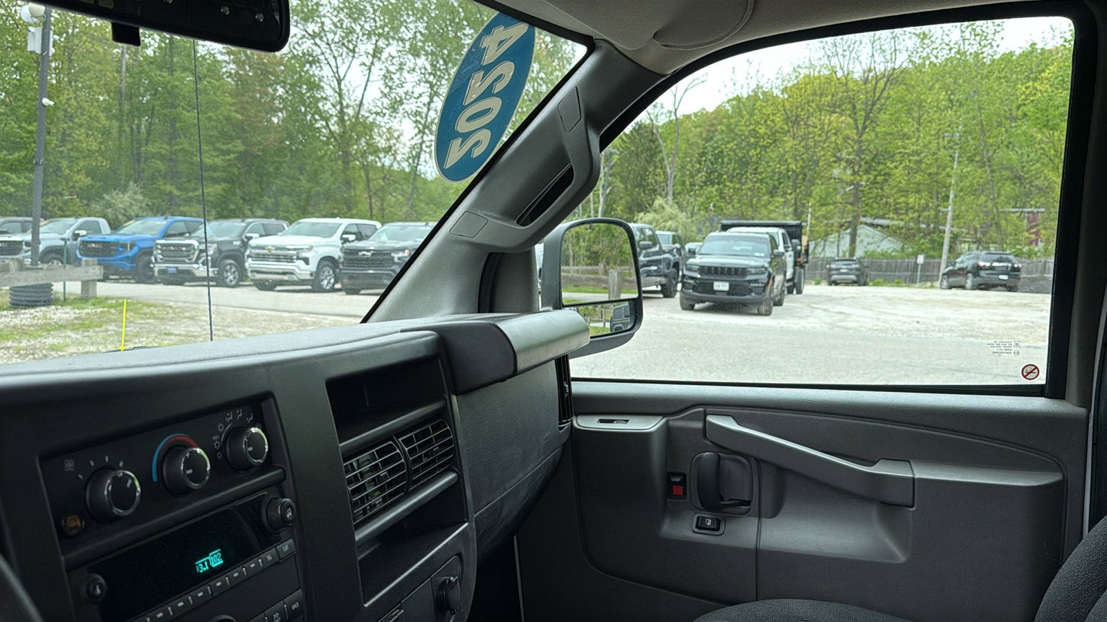 2024 Chevrolet Express Cargo 2500 WT