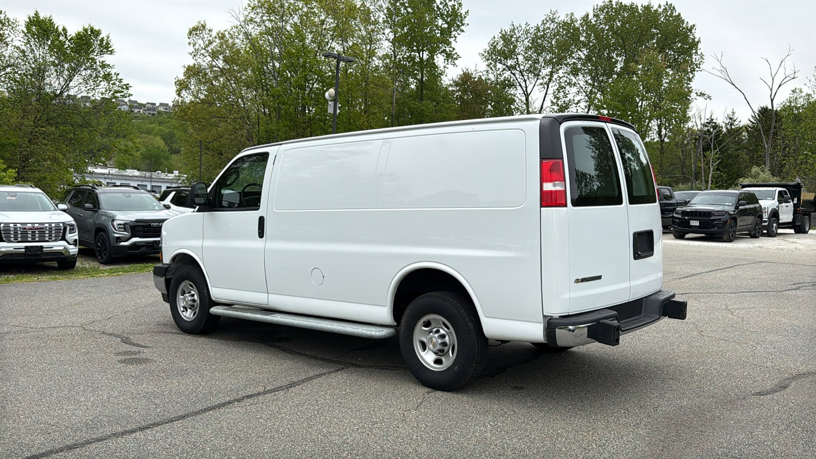 2024 Chevrolet Express Cargo 2500 WT