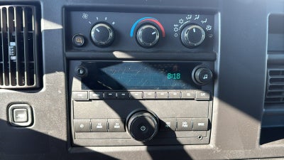 2024 Chevrolet Express Cargo 2500 WT