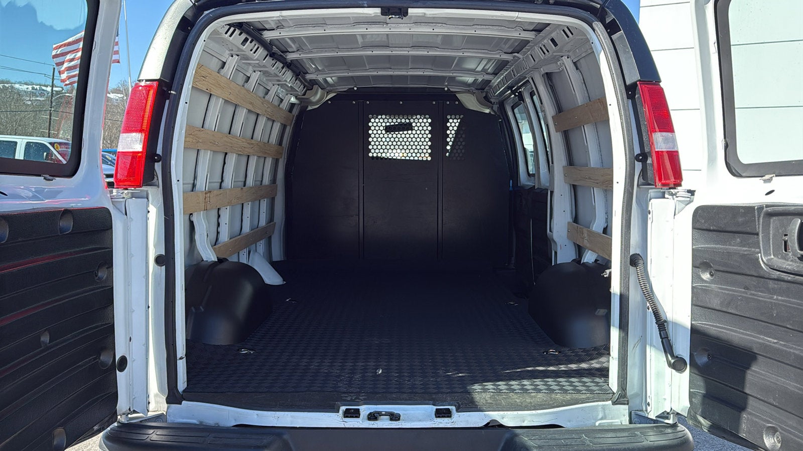 2024 Chevrolet Express Cargo 2500 WT