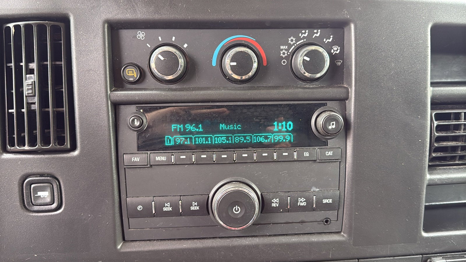 2024 Chevrolet Express Cargo 2500 WT