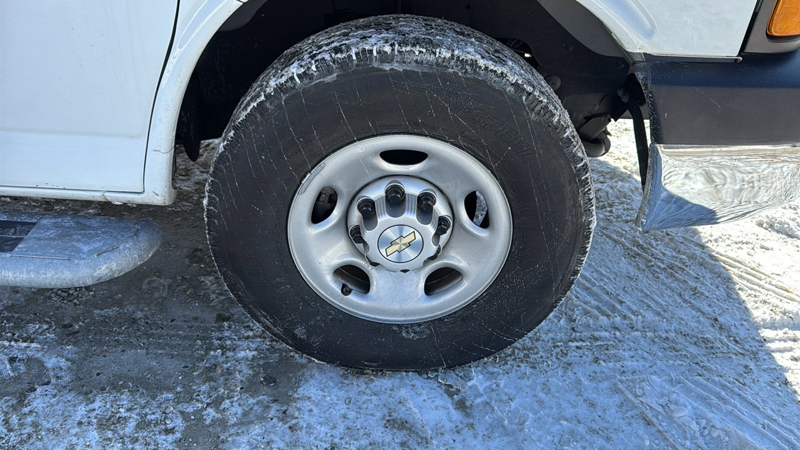 2024 Chevrolet Express Cargo 2500 WT