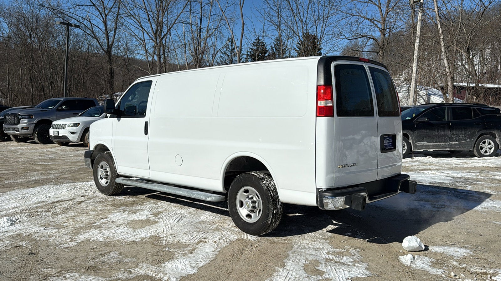 2024 Chevrolet Express Cargo 2500 WT