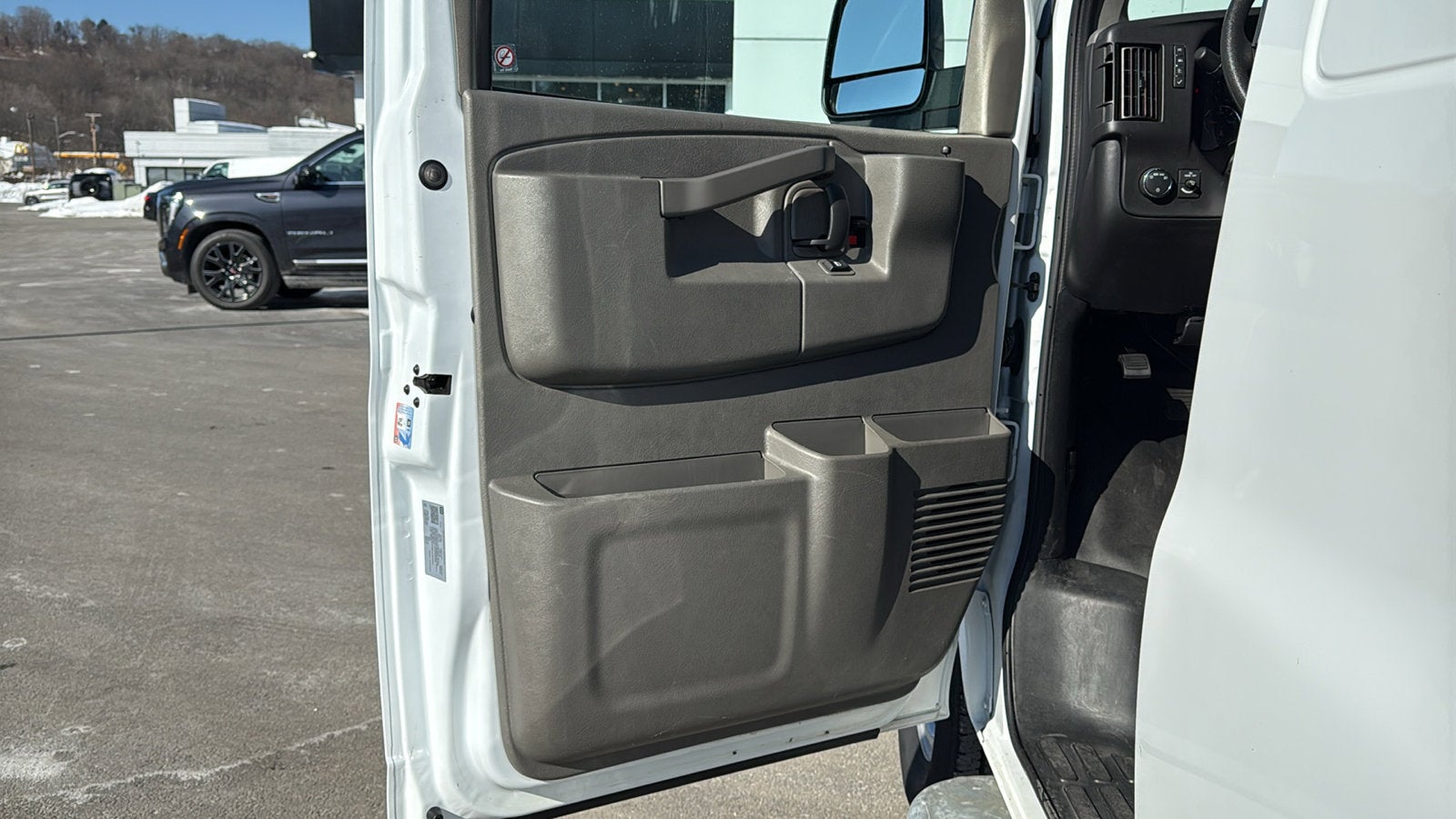 2024 Chevrolet Express Cargo 2500 WT