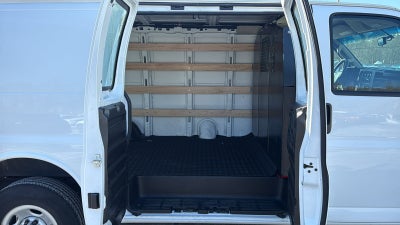 2024 Chevrolet Express Cargo 2500 WT