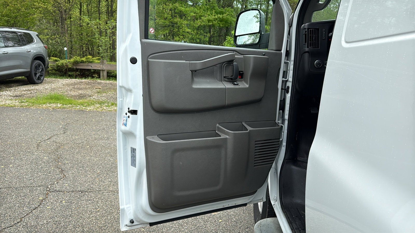 2024 Chevrolet Express Cargo 2500 WT