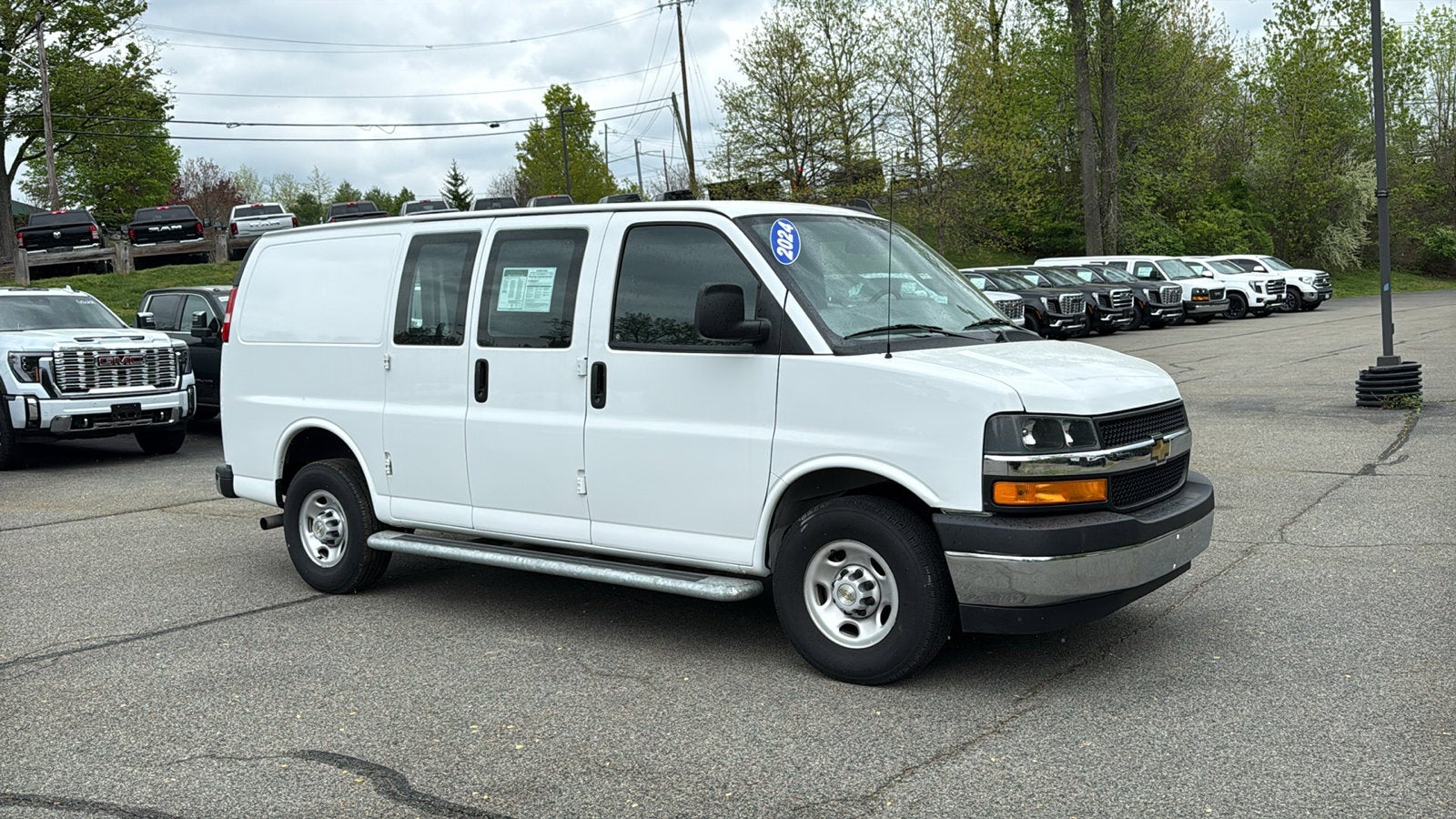2024 Chevrolet Express Cargo 2500 WT