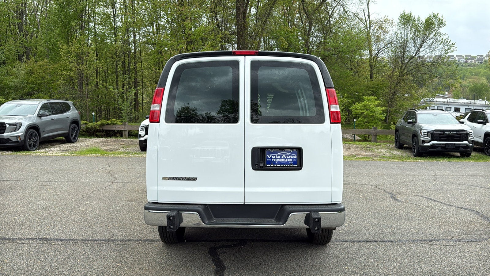 2024 Chevrolet Express Cargo 2500 WT