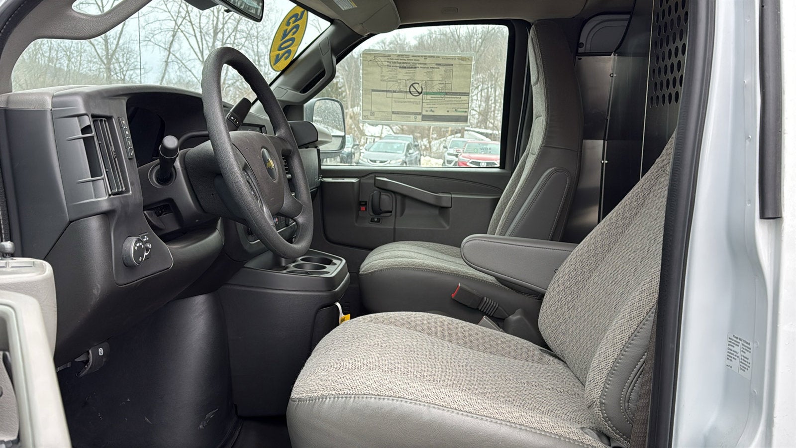 2025 Chevrolet Express Cargo 2500 WT