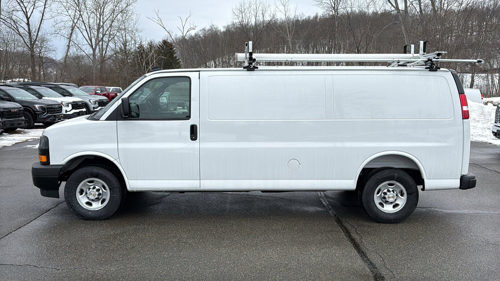 2025 Chevrolet Express Cargo 2500 WT