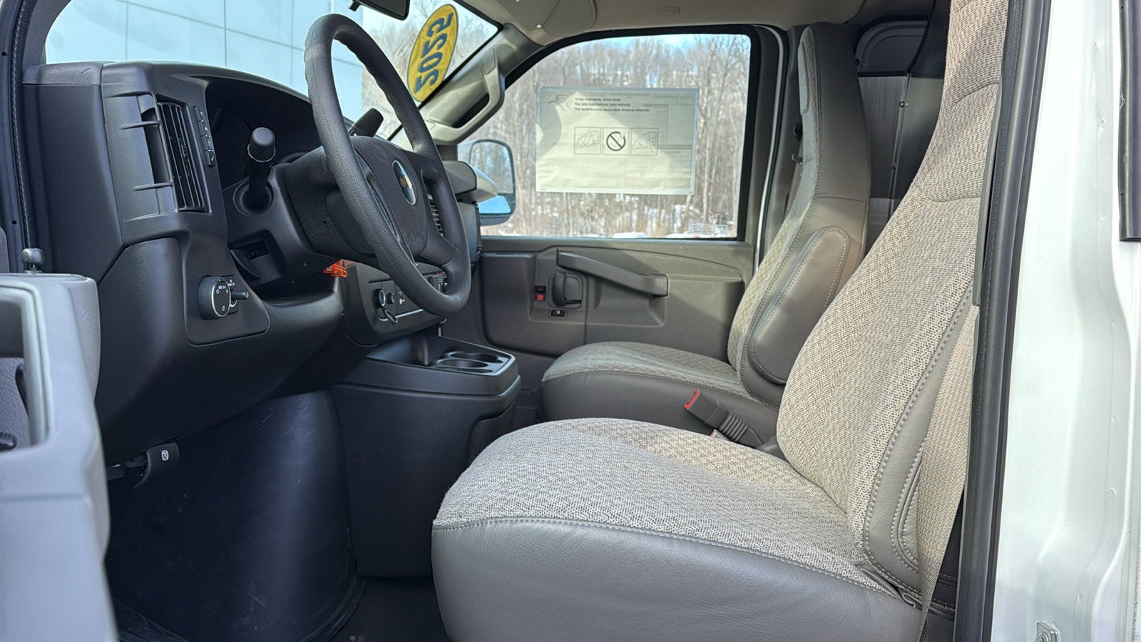 2025 Chevrolet Express Cargo 2500 WT