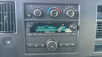 2025 Chevrolet Express Cargo 2500 WT