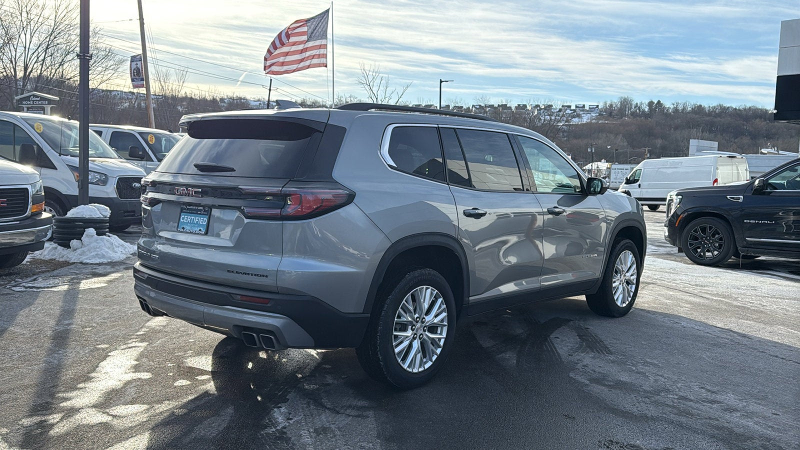 2024 GMC Acadia Elevation
