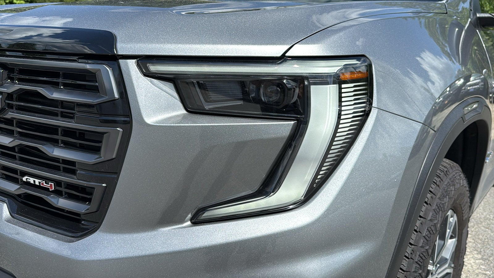 2026 GMC Acadia AT4