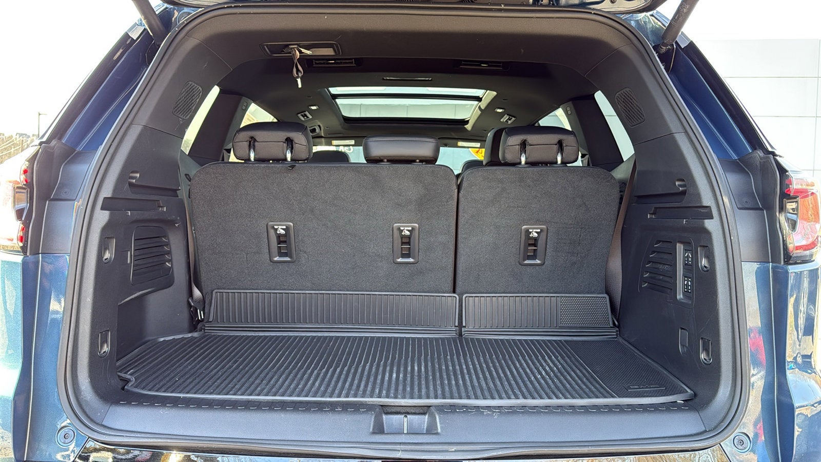 2024 GMC Acadia Denali