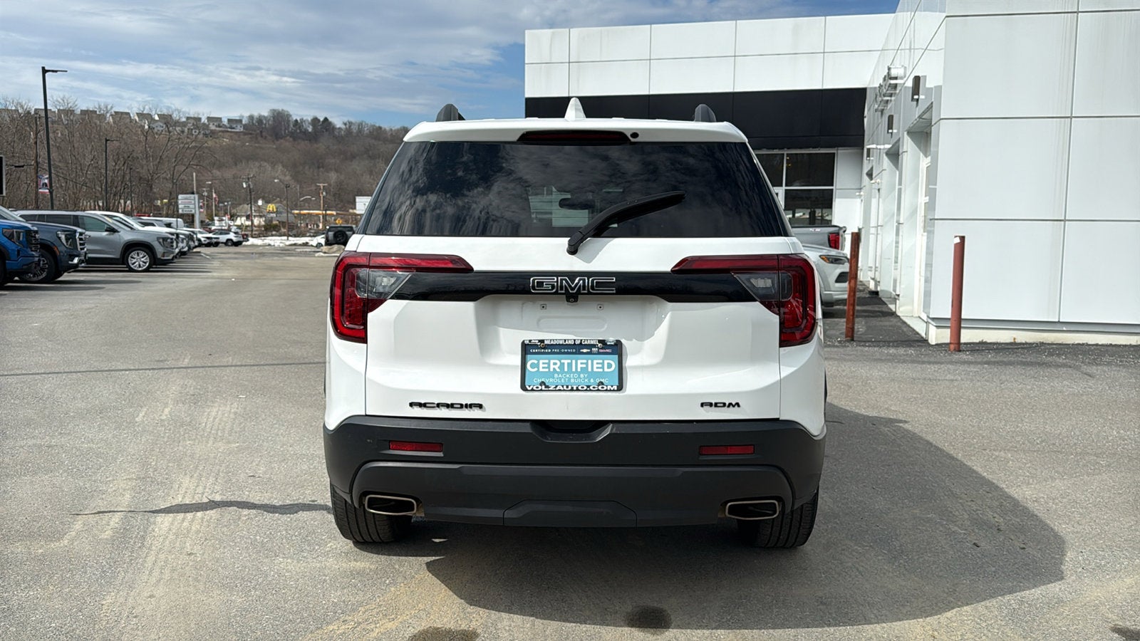 2023 GMC Acadia SLT
