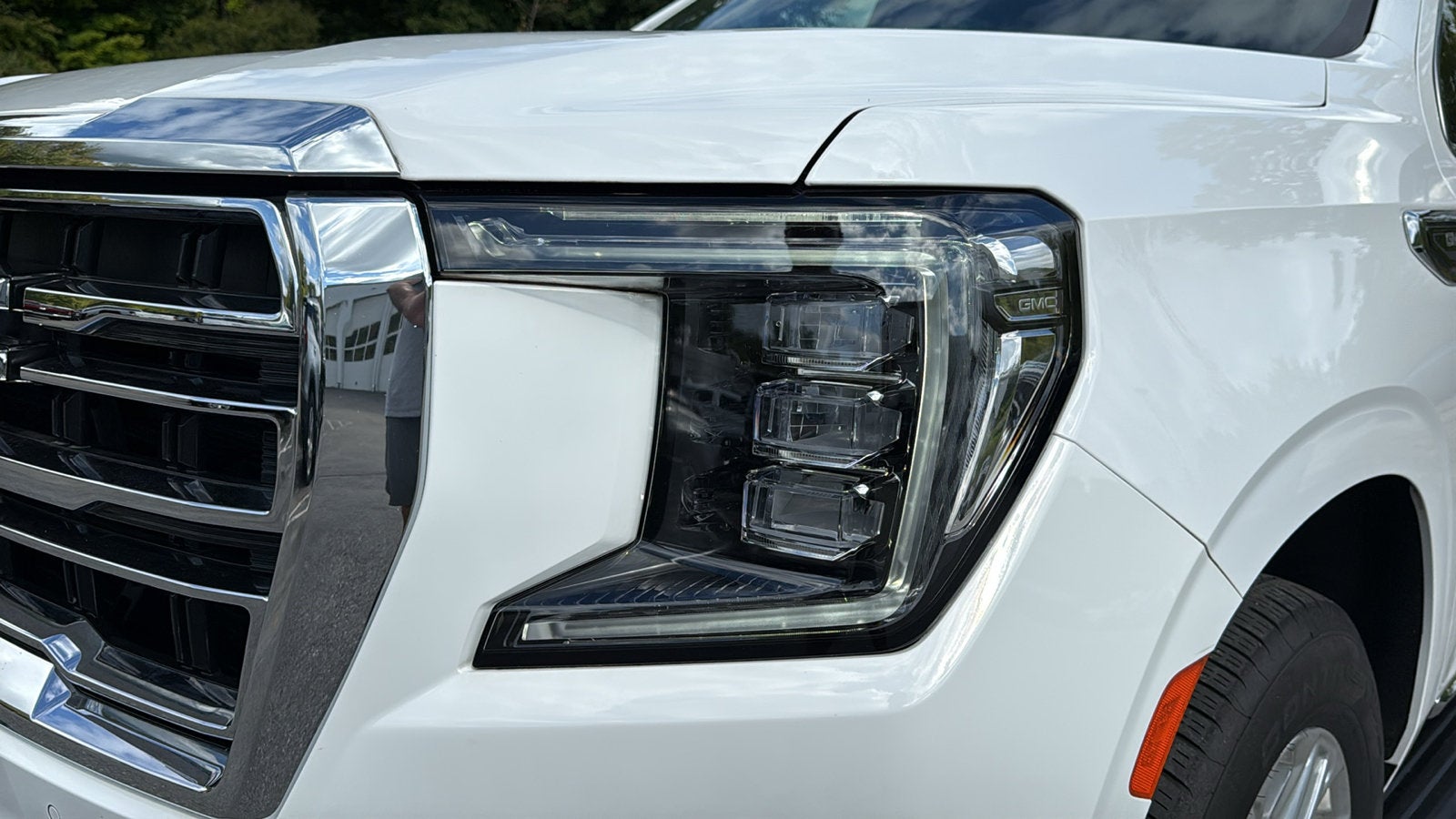 2023 GMC Yukon SLT