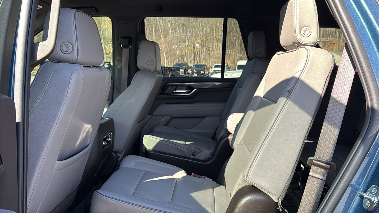 2025 GMC Yukon Elevation