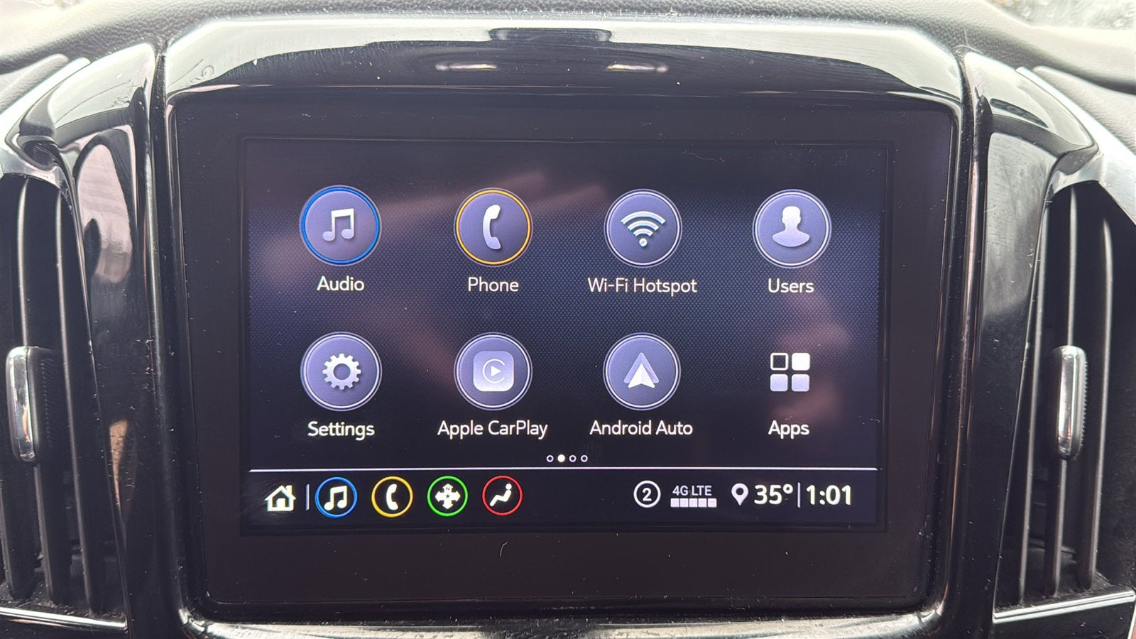 2021 Chevrolet Traverse LT Cloth