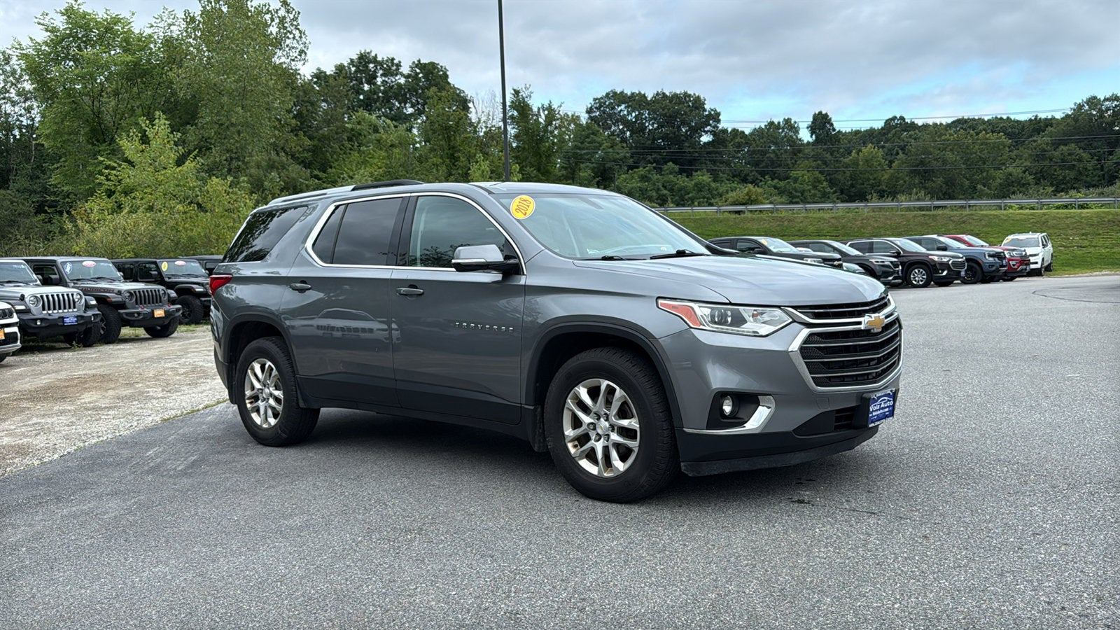 Used 2018 Chevrolet Traverse 1LT with VIN 1GNEVGKW8JJ205733 for sale in Carmel Hamlet, NY