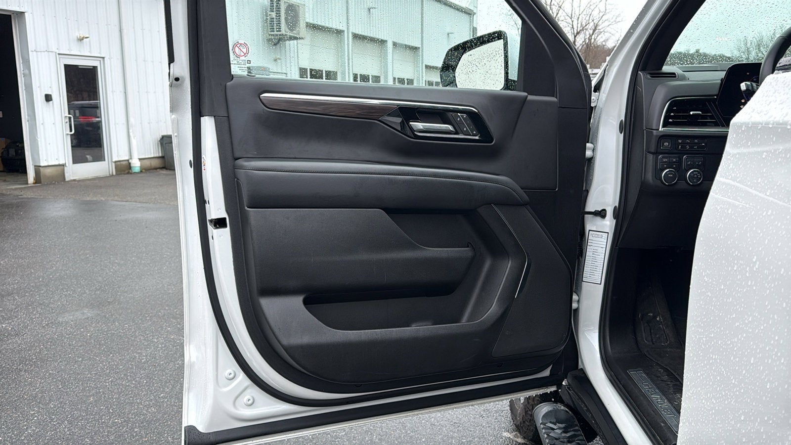 2025 Chevrolet Suburban Z71