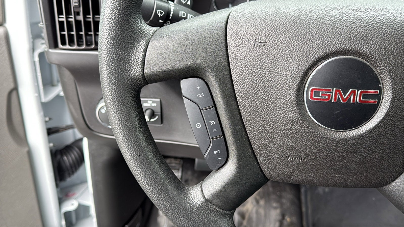 2024 GMC Savana Cargo 2500 Work Van