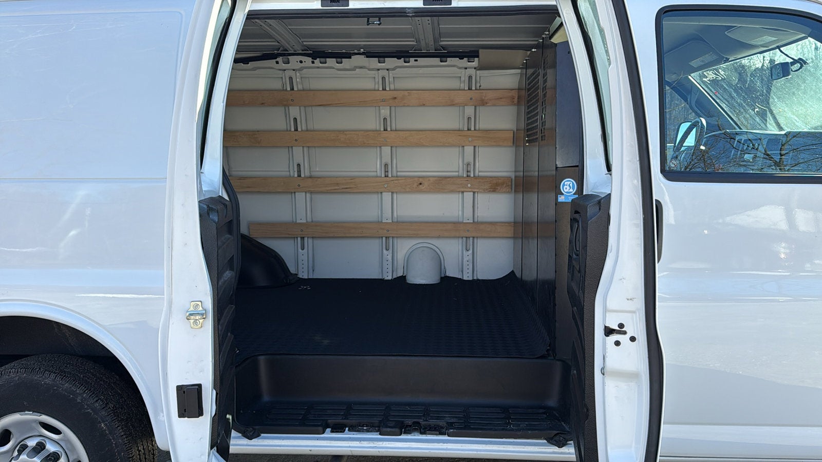 2024 GMC Savana Cargo 2500 Work Van