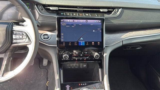 2022 Jeep Grand Cherokee 4xe Overland