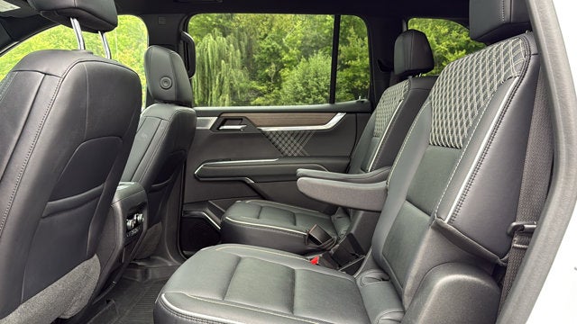 2024 GMC Acadia AWD Denali
