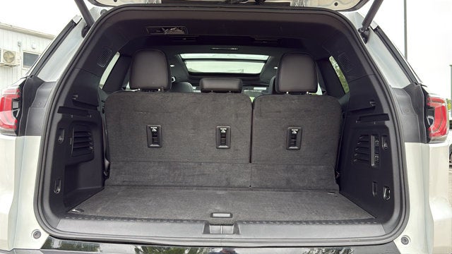 2024 GMC Acadia AWD Denali