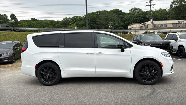 2026 Chrysler Pacifica Limited
