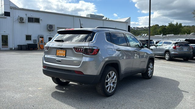 2023 Jeep Compass Latitude Lux