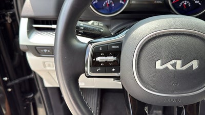 2024 Kia Carnival LX