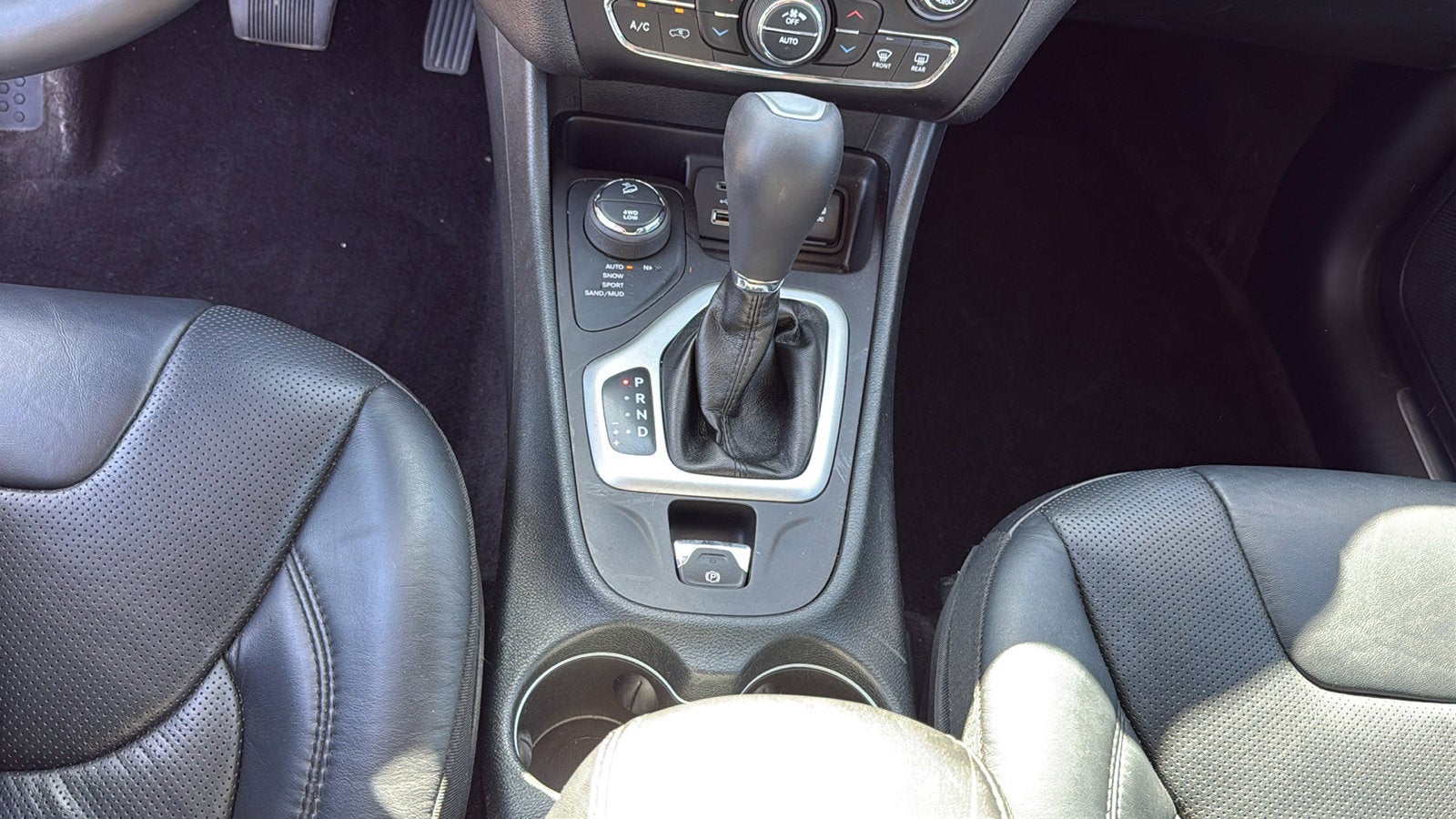 2016 Jeep Cherokee Overland