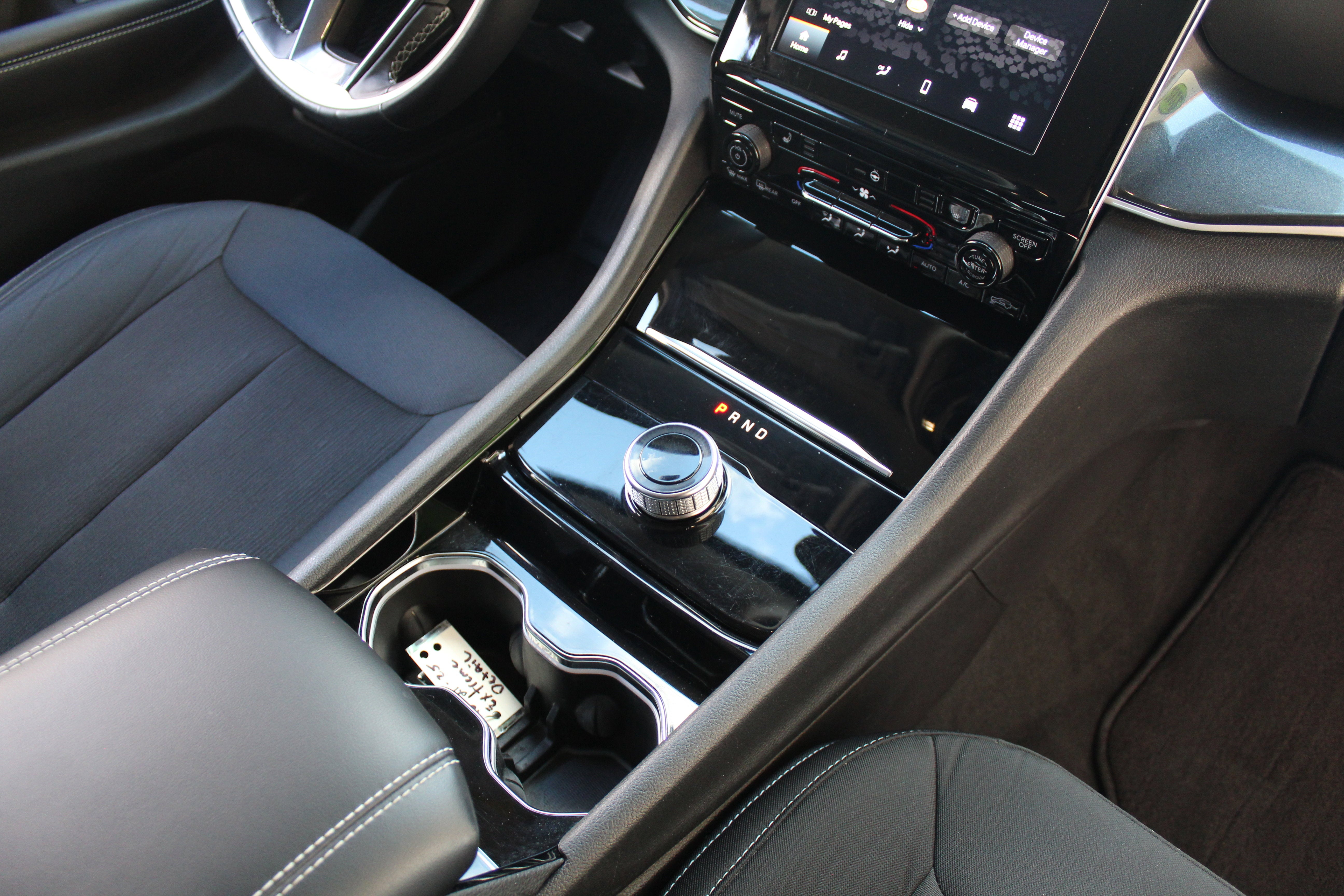 2022 Jeep Grand Cherokee L Laredo