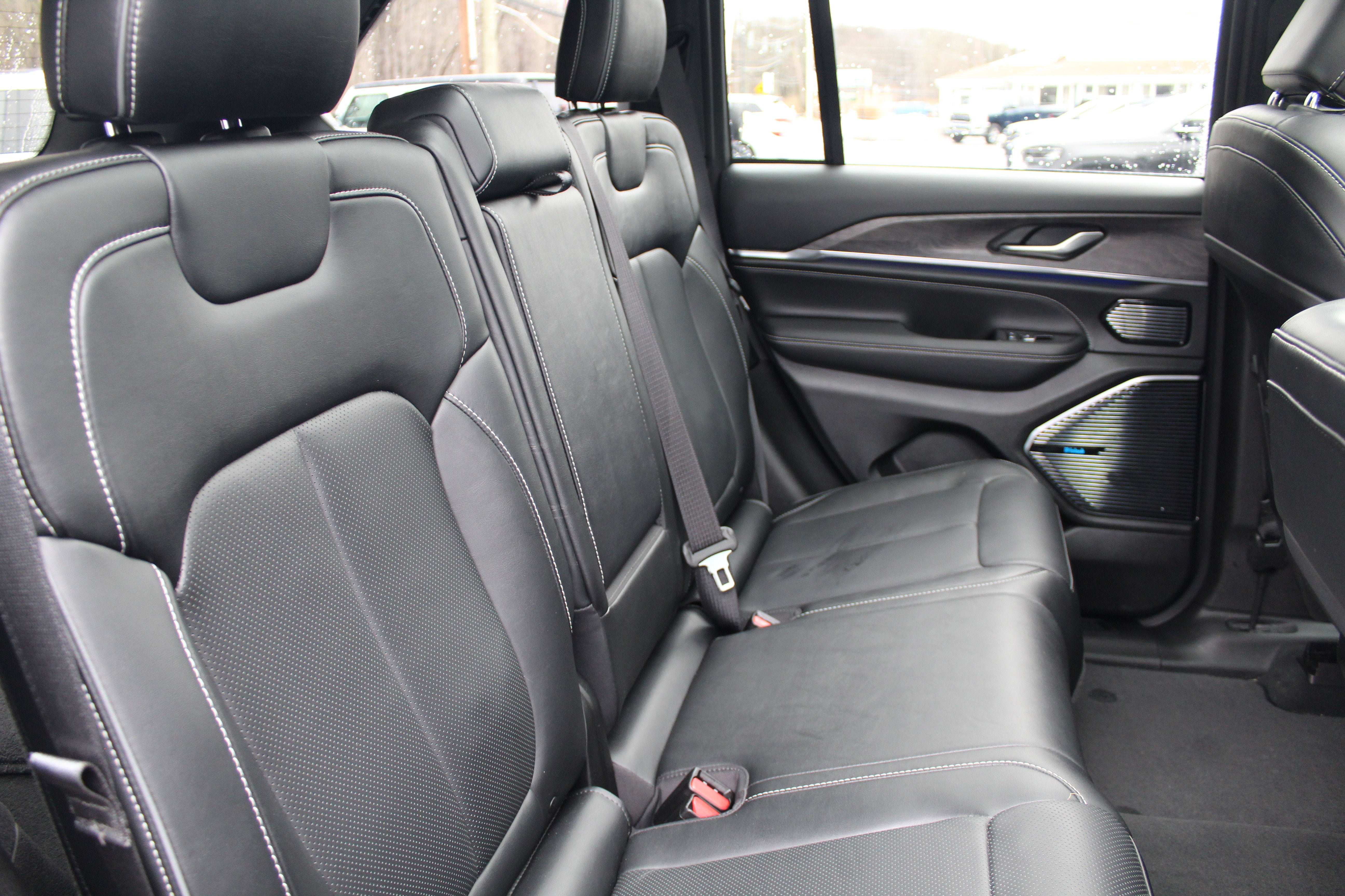 2022 Jeep Grand Cherokee 4xe Overland