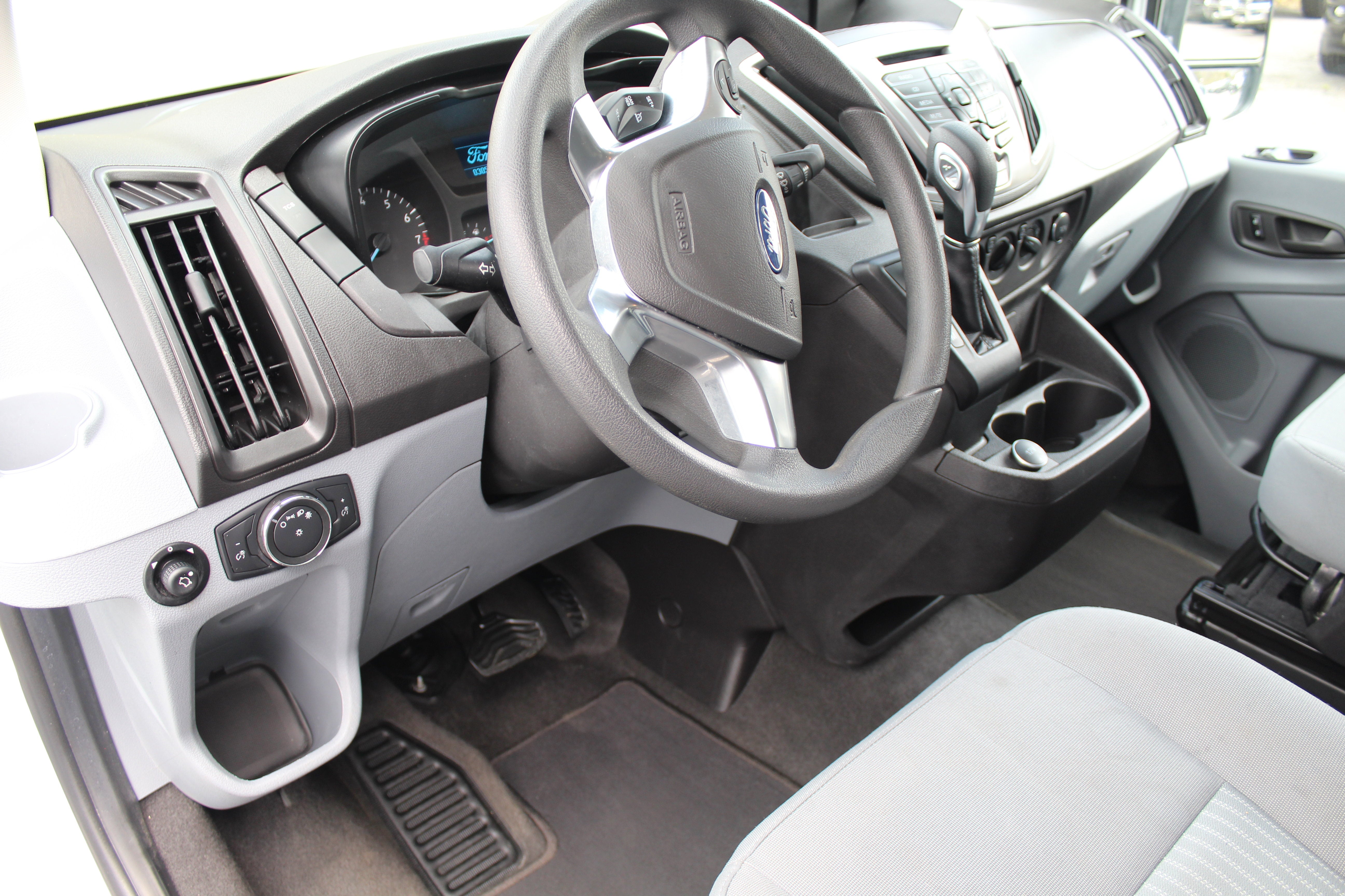 2019 Ford Transit Passenger Wagon 350 XL
