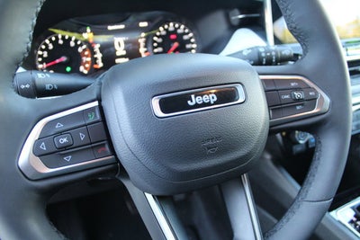 2023 Jeep Compass Latitude Lux