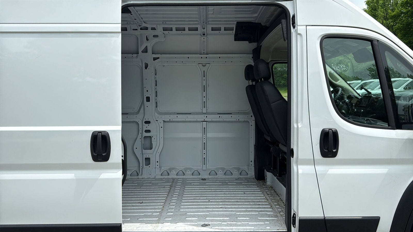 2026 RAM ProMaster Cargo Van Tradesman