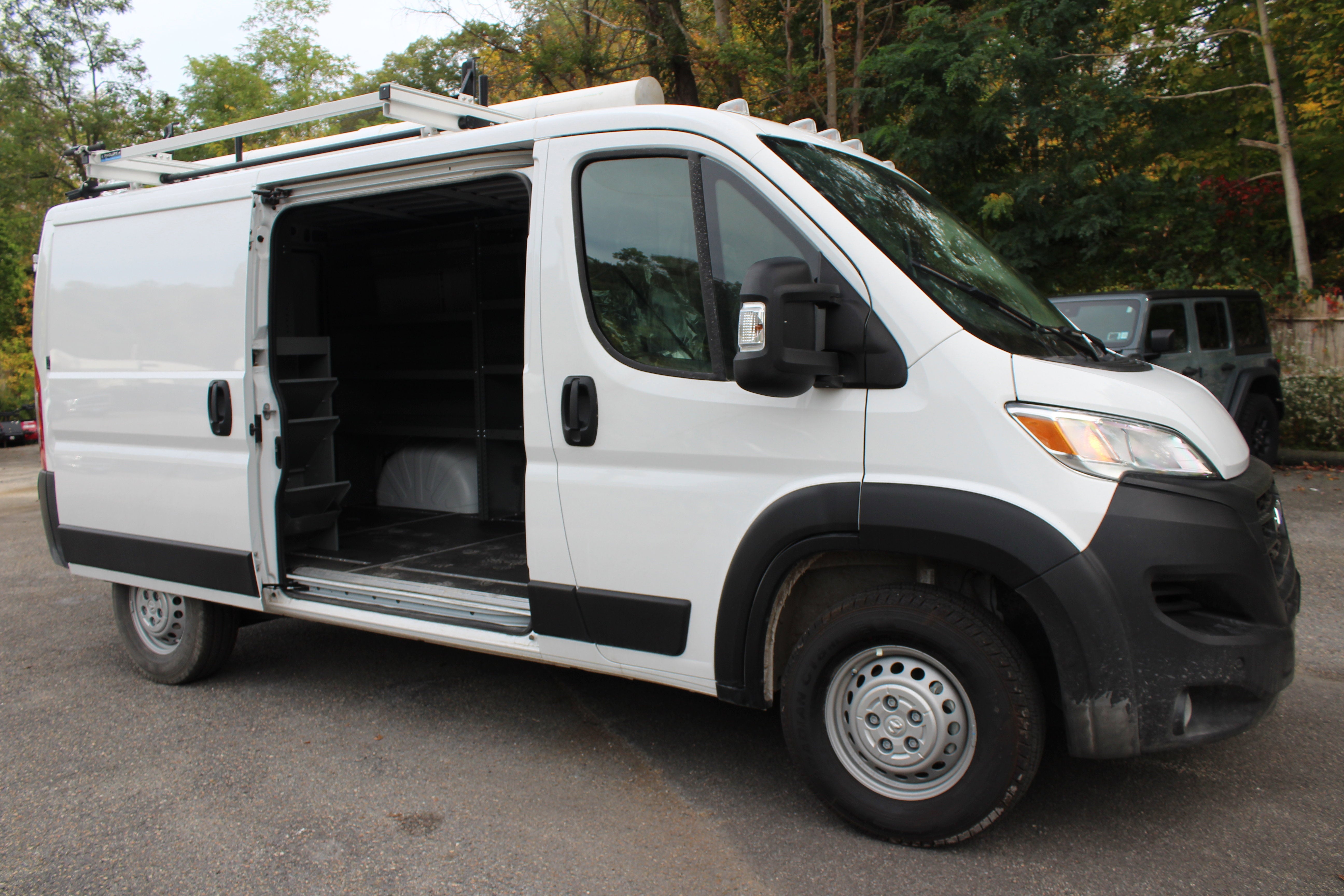 2025 RAM ProMaster Cargo Van Tradesman