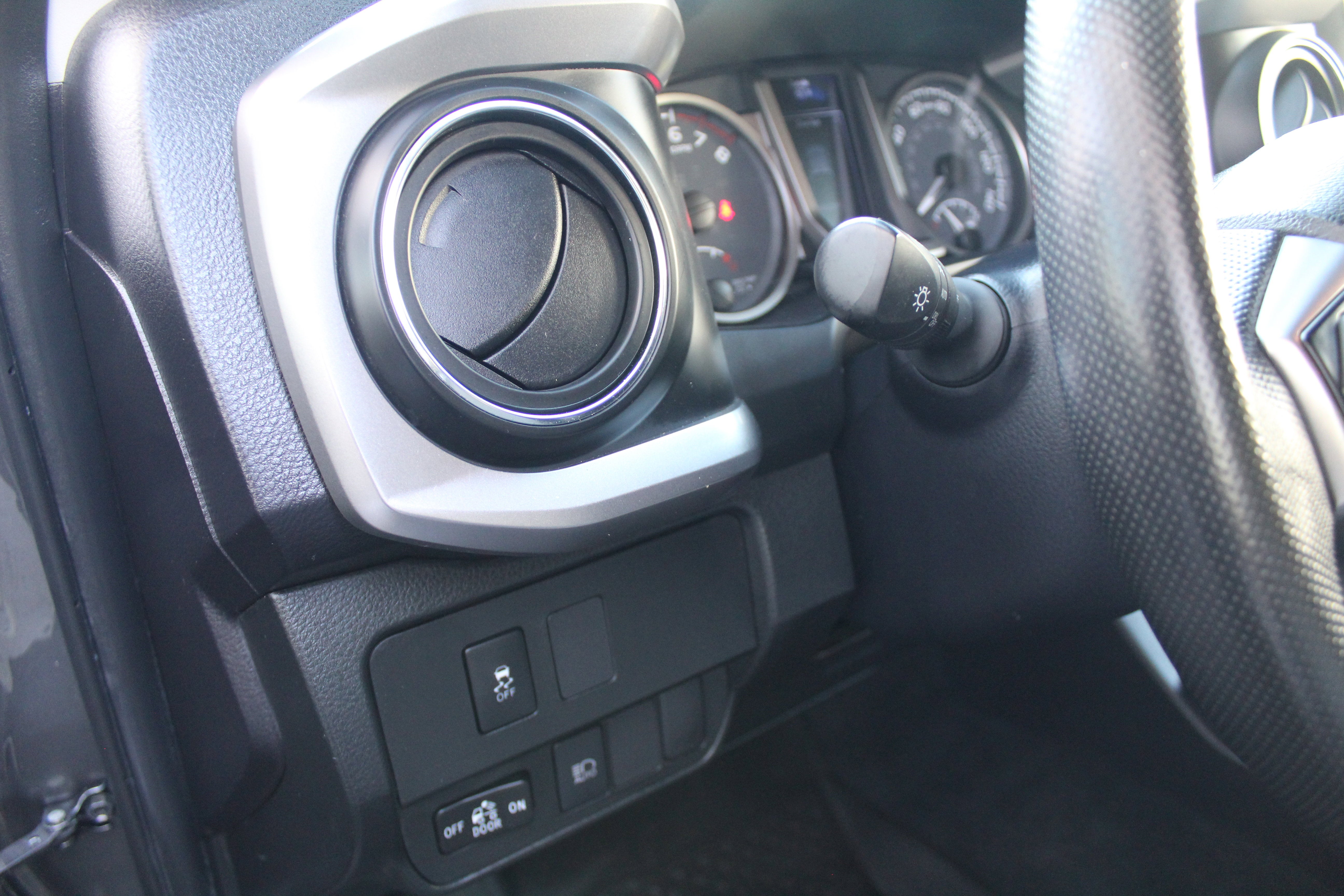 2022 Toyota Tacoma 4WD SR V6