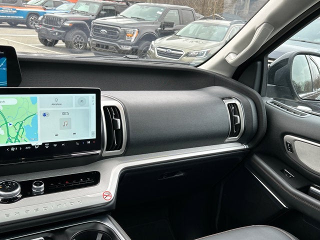 2025 Ford Expedition Active