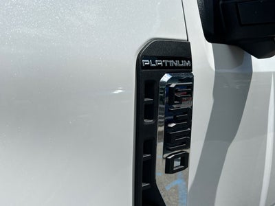 2025 Ford Super Duty F-350 SRW Platinum