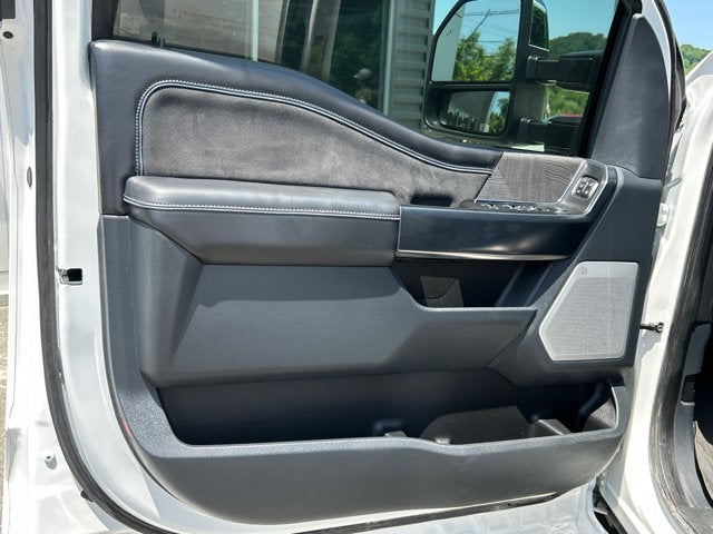 2025 Ford Super Duty F-350 SRW Platinum
